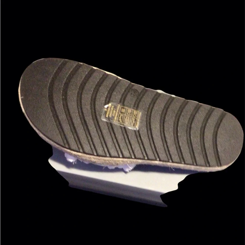 NIB...Women's Pierre Dumas White/Tan Fringe Slide Sandals sz 9